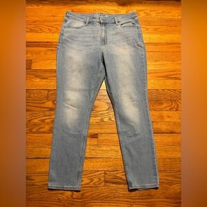 Old Navy Women’s  Light Blue Skinny Jeans